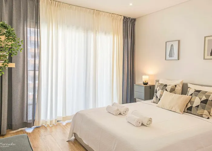 Monte E Pool Apartment