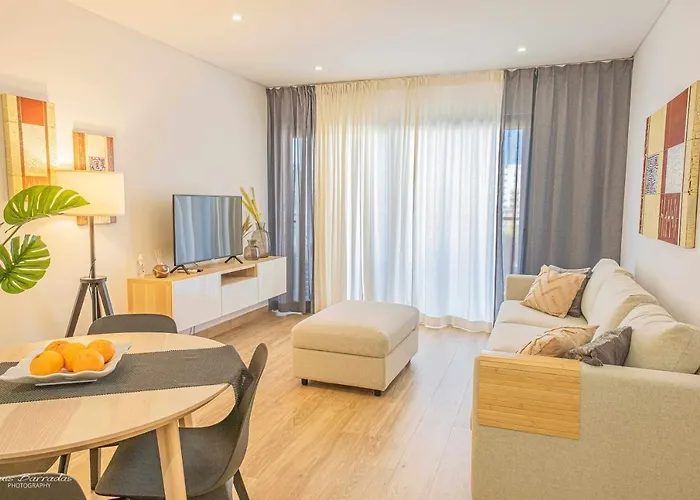 Monte E Pool Apartment *