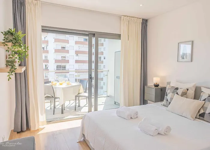 Monte E Pool Apartment