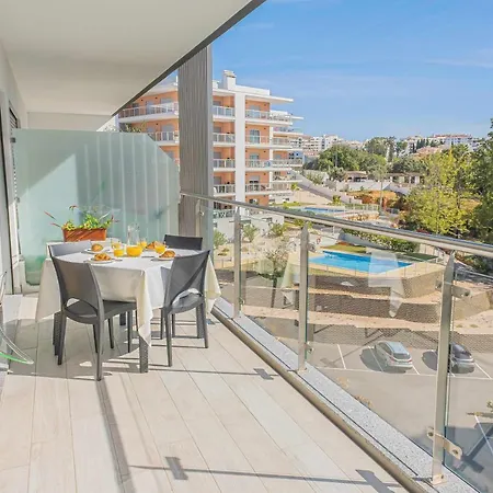 Daire Monte E Pool Portimão