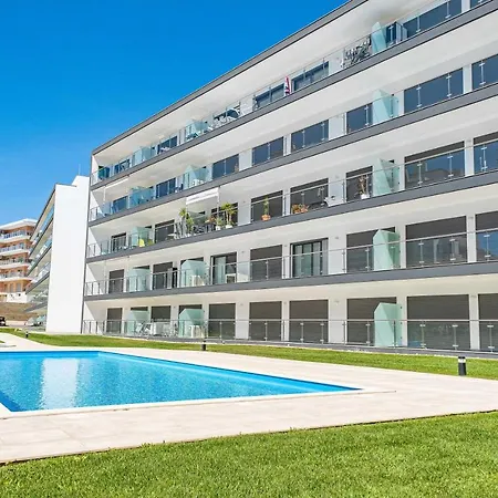 Monte E Pool